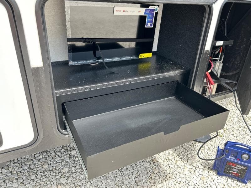 2025 Keystone 2025 Keystone Alpine - thumbnail 12