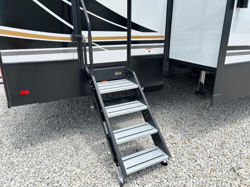 2025 Keystone 2025 Keystone Alpine - thumbnail 20