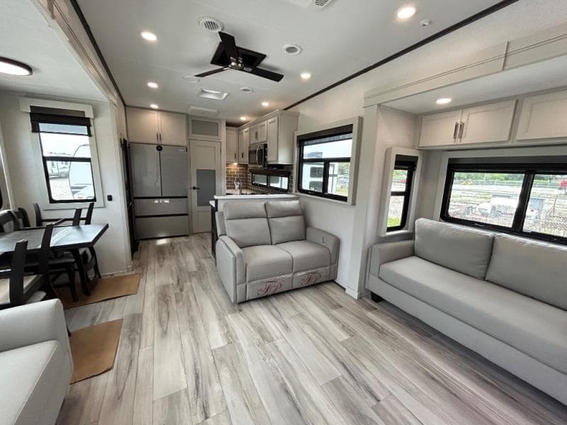 2025 Keystone 2025 Keystone Alpine - thumbnail 21