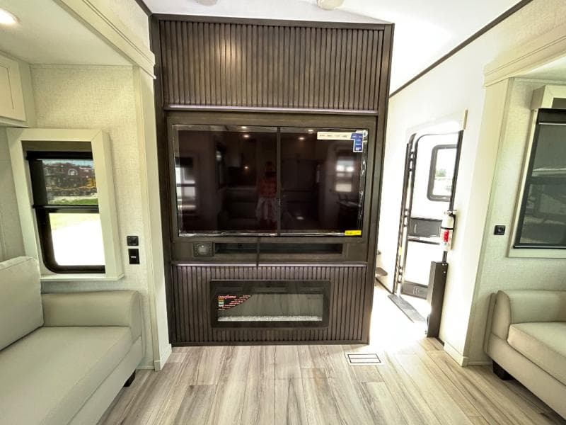 2025 Keystone 2025 Keystone Alpine - thumbnail 29