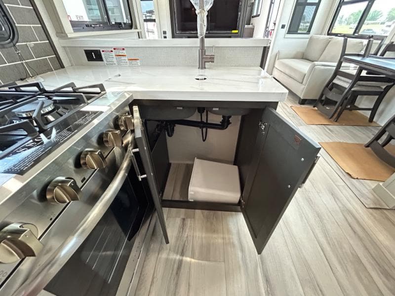 2025 Keystone 2025 Keystone Alpine - thumbnail 36