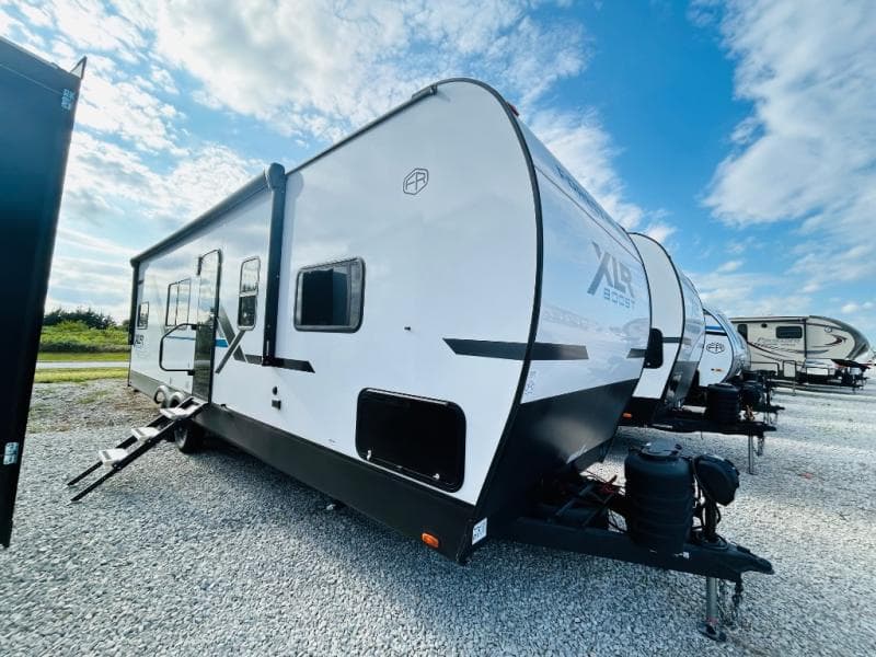 2026 Forest River 2026 Forest River Xlr Boost Toy Hauler - thumbnail 3