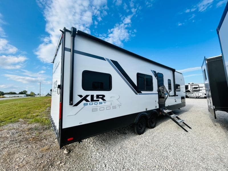 2026 Forest River 2026 Forest River Xlr Boost Toy Hauler - thumbnail 4