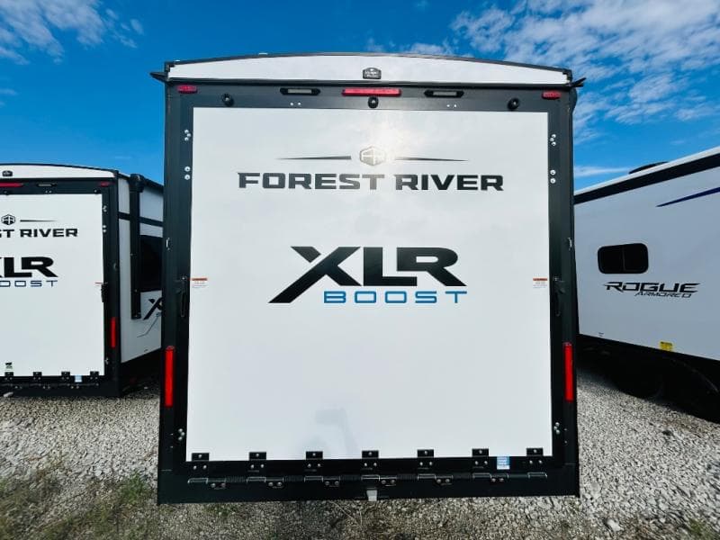 2026 Forest River 2026 Forest River Xlr Boost Toy Hauler - thumbnail 5