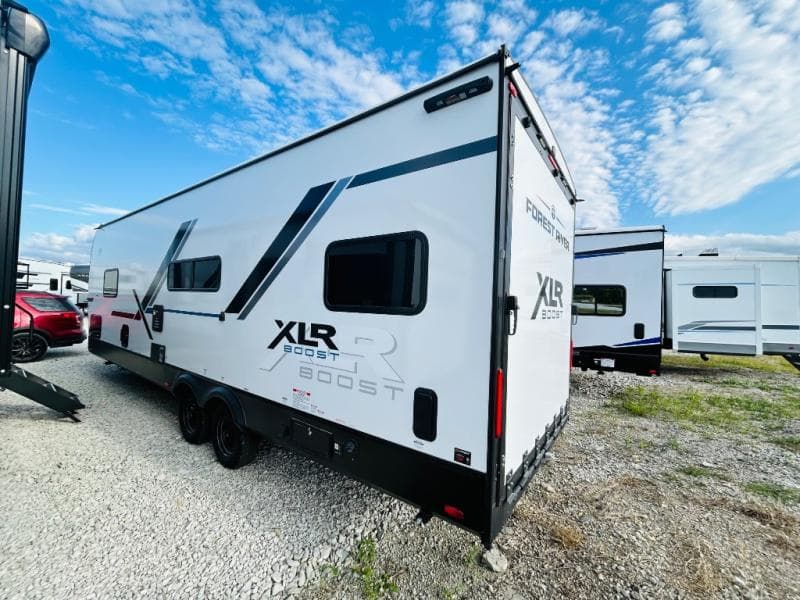 2026 Forest River 2026 Forest River Xlr Boost Toy Hauler - thumbnail 6