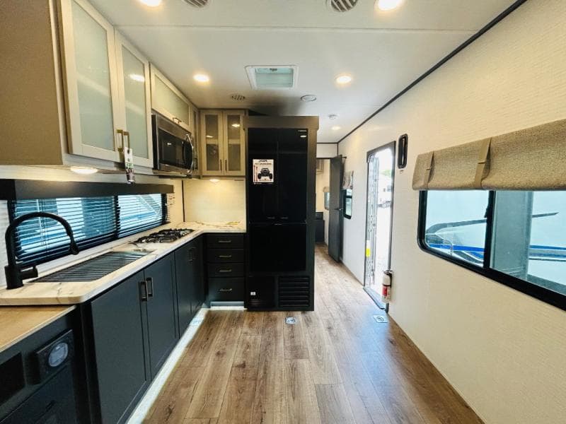 2026 Forest River 2026 Forest River Xlr Boost Toy Hauler - thumbnail 18