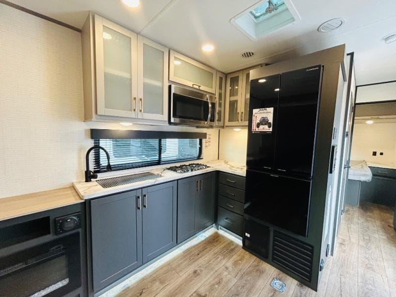 2026 Forest River 2026 Forest River Xlr Boost Toy Hauler - thumbnail 20