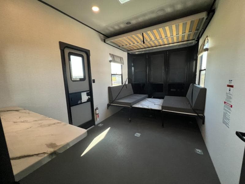 2025 Forest River 2025 Forest River Xlr Boost Toy Hauler - thumbnail 38