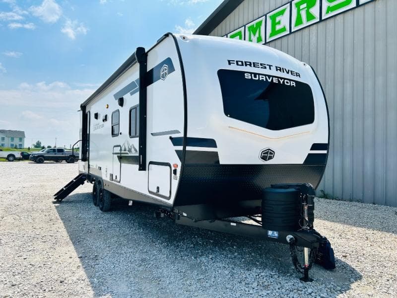 2026 Forest River 2026 Forest River Surveyor - thumbnail 3