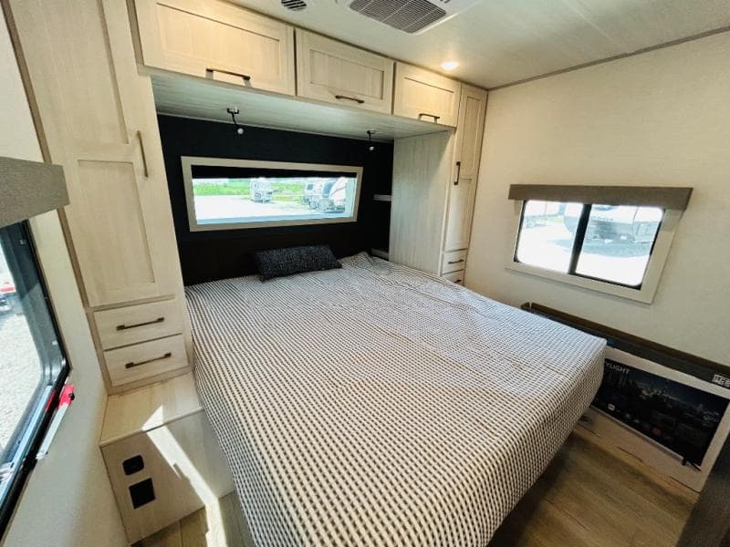 2026 Forest River 2026 Forest River Surveyor - thumbnail 36