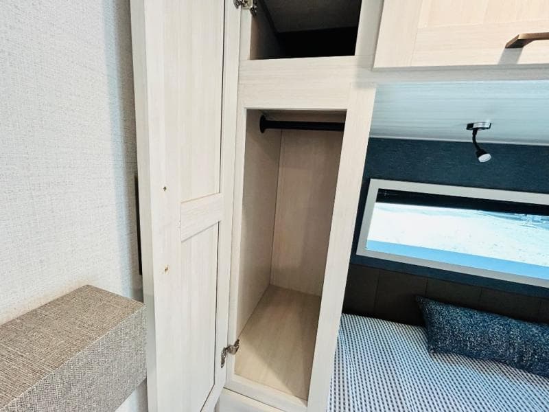 2026 Forest River 2026 Forest River Surveyor - thumbnail 38