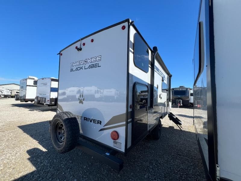 2026 Forest River 2026 Forest River Cherokee Wolf Pup Black Label - thumbnail 4