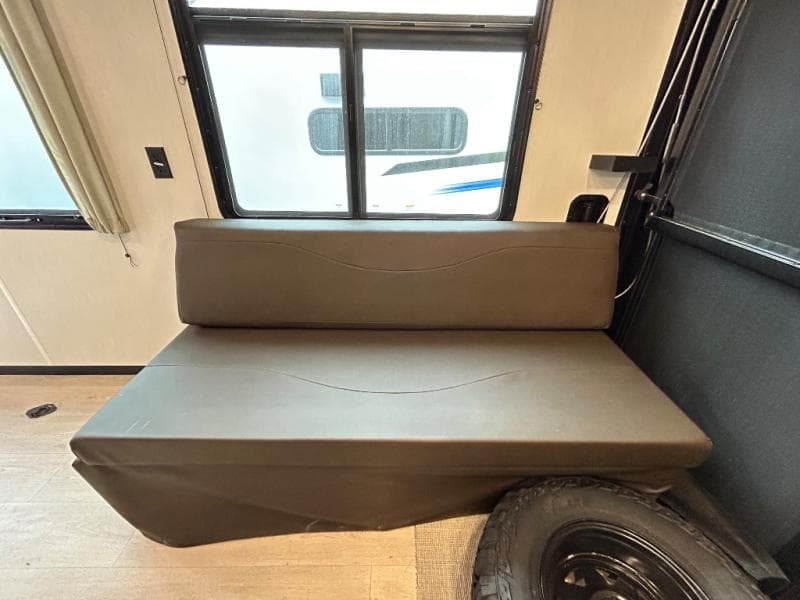 2026 Forest River 2026 Forest River Cherokee Grey Wolf Black Label Toy Hauler - thumbnail 12