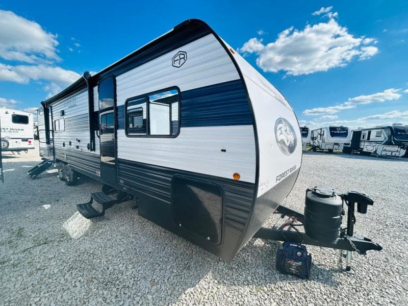 2026 Forest River 2026 Forest River Cherokee Grey Wolf - thumbnail 3