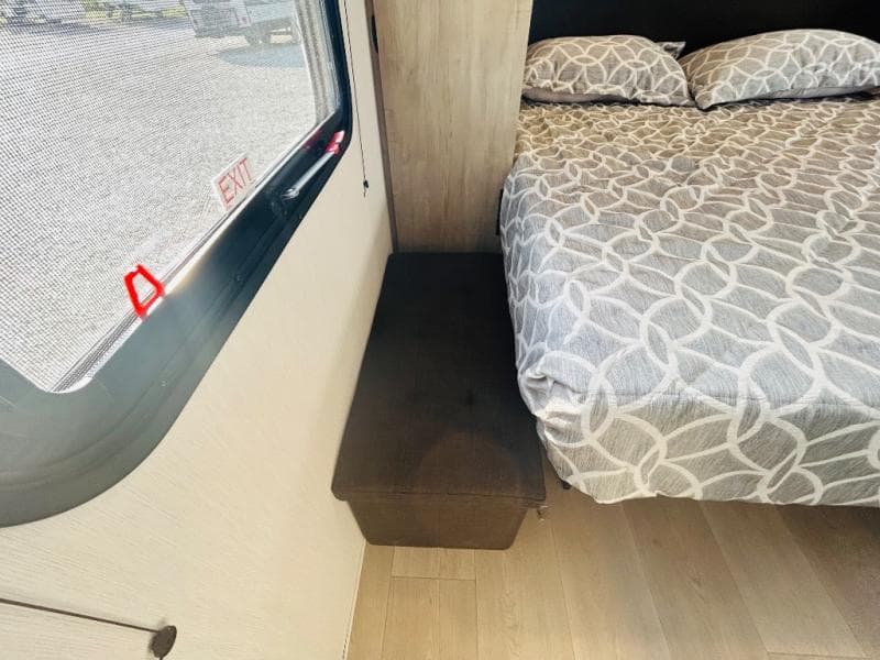 2026 Forest River 2026 Forest River Cherokee Grey Wolf - thumbnail 64