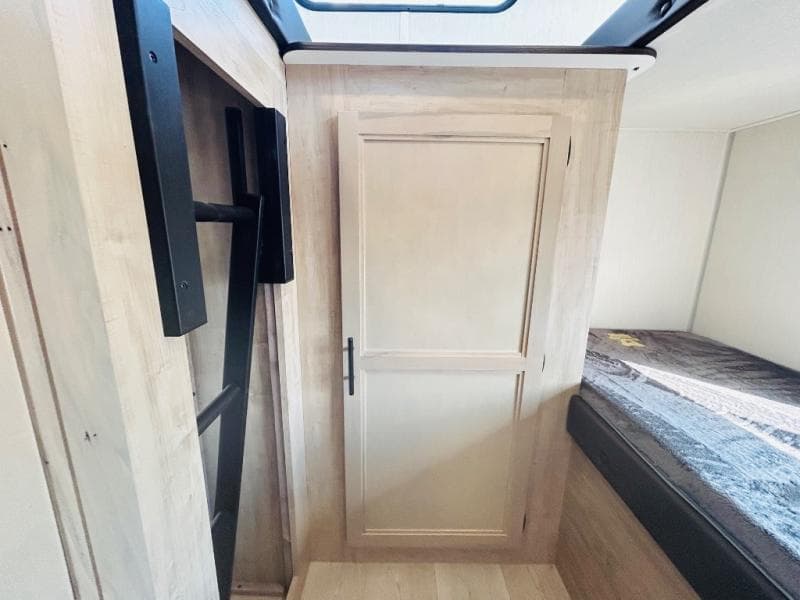 2026 Forest River 2026 Forest River Cherokee Grey Wolf - thumbnail 70