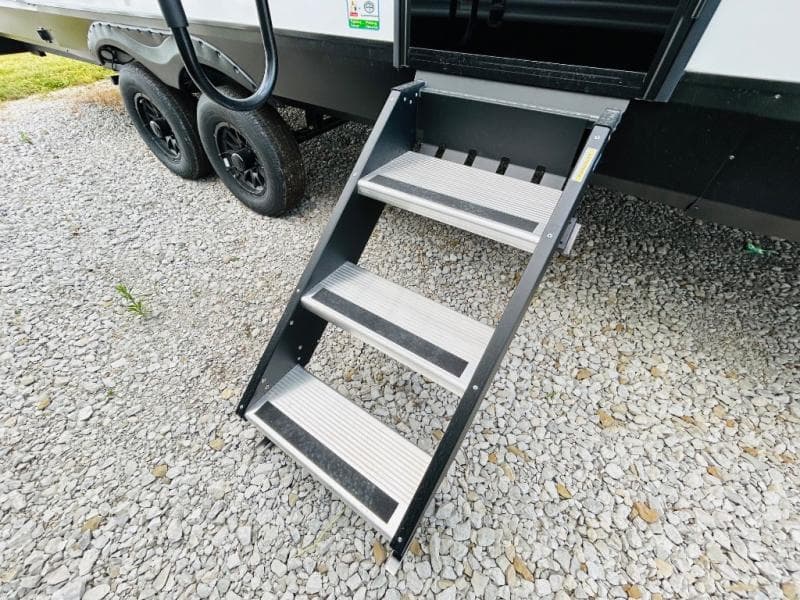 2026 Forest River 2026 Forest River Vengeance Rogue SUT - thumbnail 11