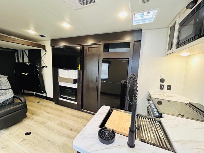 2026 Forest River 2026 Forest River Vengeance Rogue SUT - thumbnail 15