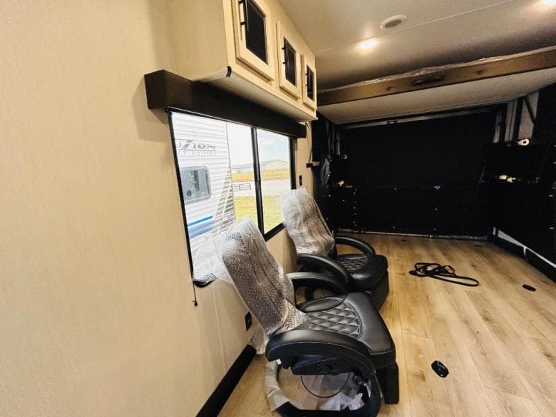 2026 Forest River 2026 Forest River Vengeance Rogue SUT - thumbnail 17