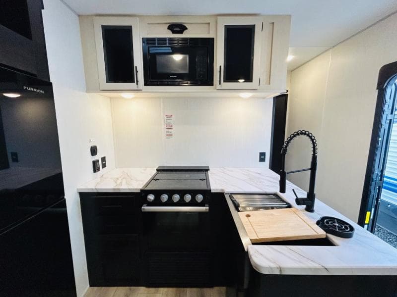 2026 Forest River 2026 Forest River Vengeance Rogue SUT - thumbnail 22