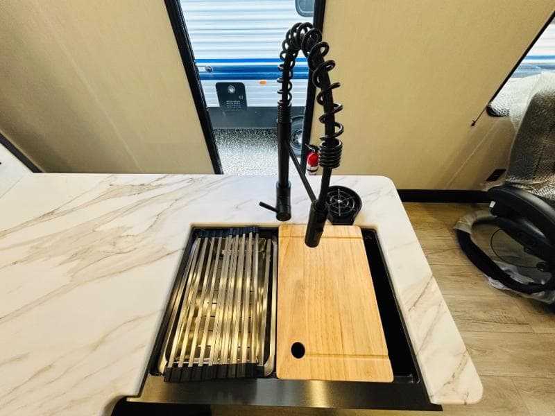 2026 Forest River 2026 Forest River Vengeance Rogue SUT - thumbnail 26