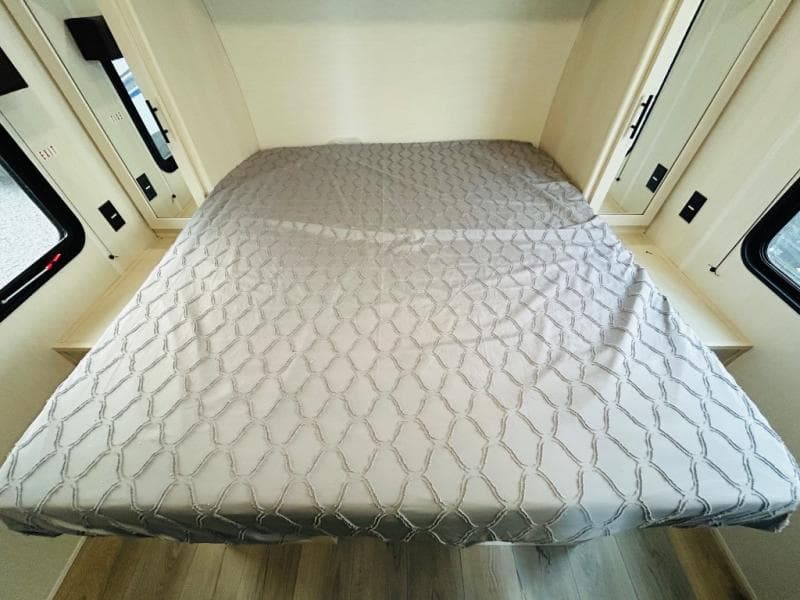 2026 Forest River 2026 Forest River Vengeance Rogue SUT - thumbnail 57