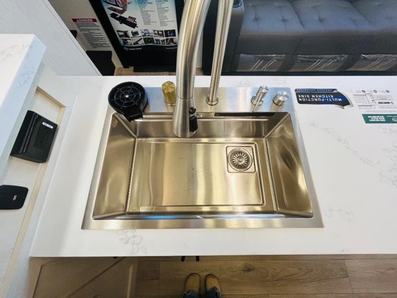 2026 Forest River 2026 Forest River Vengeance Rogue Armored Toy Hauler - thumbnail 16