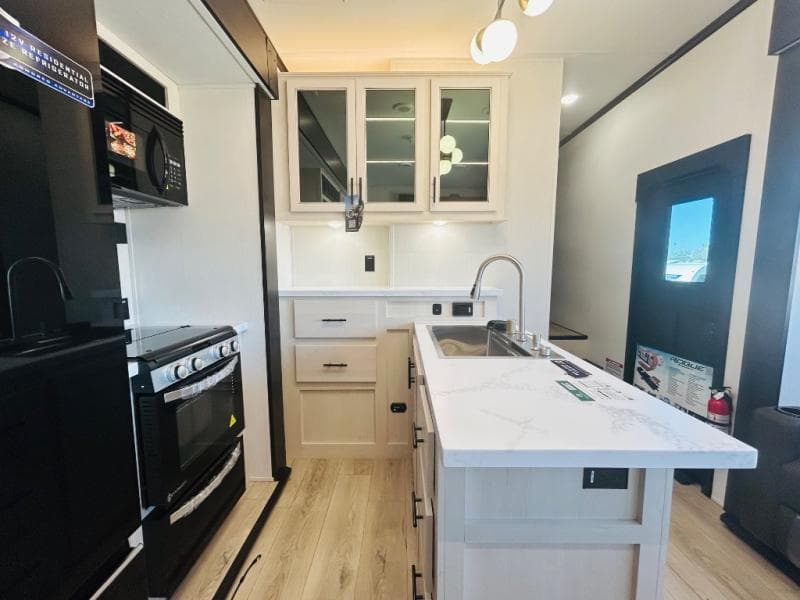 2026 Forest River 2026 Forest River Vengeance Rogue Armored Toy Hauler - thumbnail 17