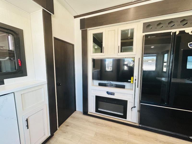 2026 Forest River 2026 Forest River Vengeance Rogue Armored Toy Hauler - thumbnail 25