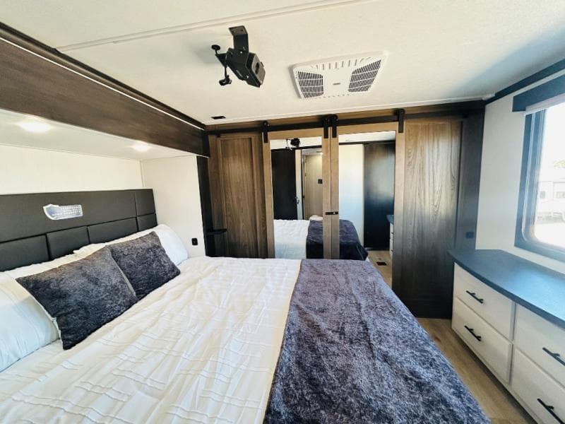 2026 Forest River 2026 Forest River Vengeance Rogue Armored Toy Hauler - thumbnail 58