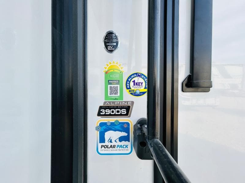 2025 Keystone 2025 Keystone Alpine Avalanche Edition - thumbnail 9