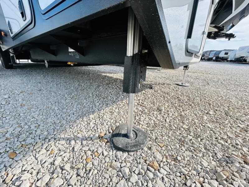 2025 Keystone 2025 Keystone Alpine Avalanche Edition - thumbnail 11