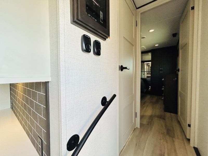 2025 Keystone 2025 Keystone Alpine Avalanche Edition - thumbnail 21