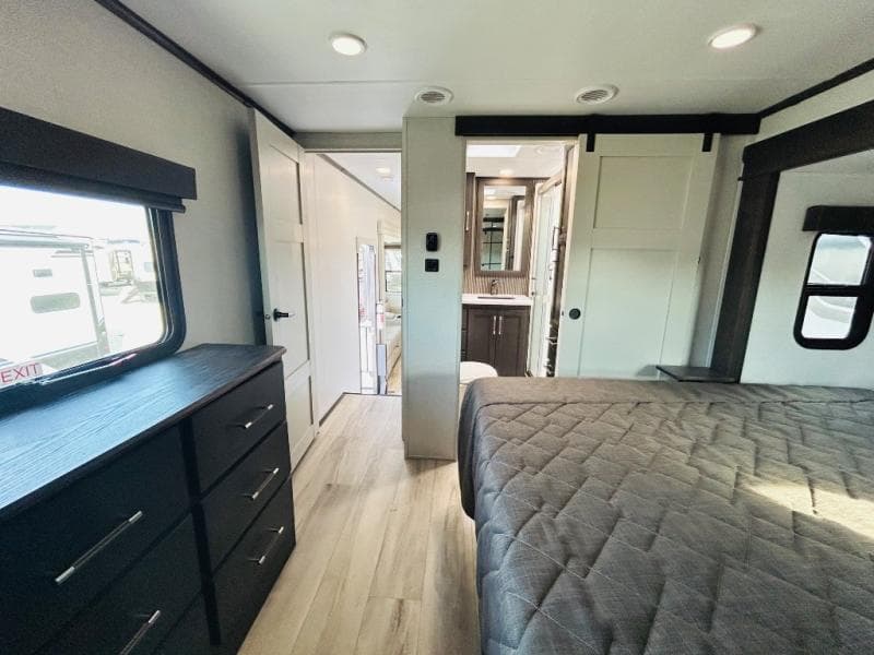 2025 Keystone 2025 Keystone Alpine Avalanche Edition - thumbnail 26