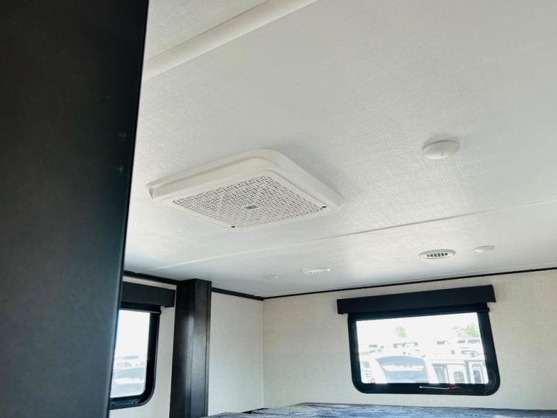 2025 Keystone 2025 Keystone Alpine Avalanche Edition - thumbnail 28