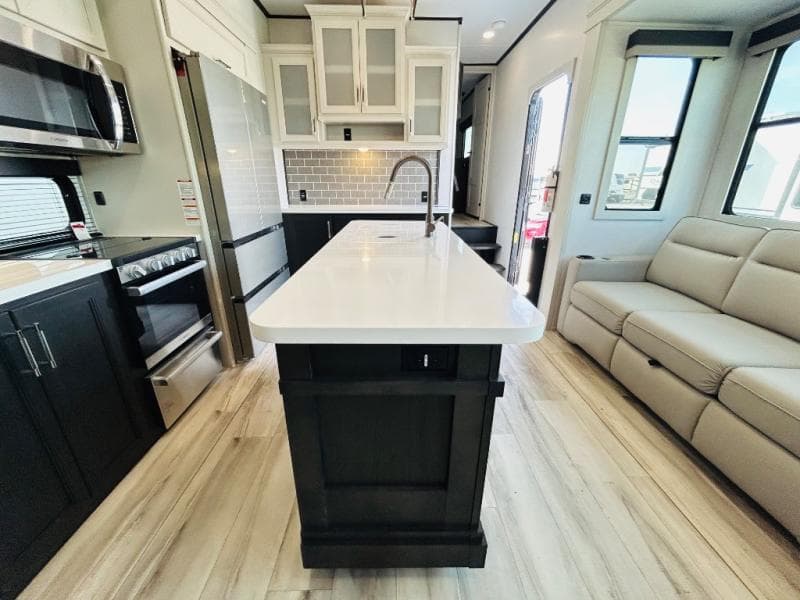 2025 Keystone 2025 Keystone Alpine Avalanche Edition - thumbnail 31