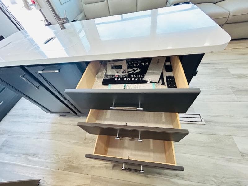 2025 Keystone 2025 Keystone Alpine Avalanche Edition - thumbnail 37