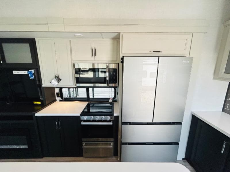 2025 Keystone 2025 Keystone Alpine Avalanche Edition - thumbnail 44