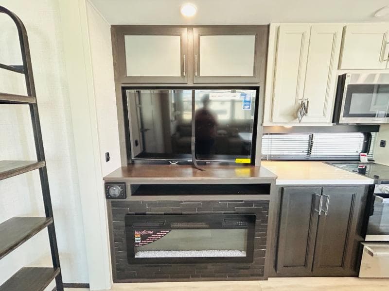 2025 Keystone 2025 Keystone Alpine Avalanche Edition - thumbnail 54