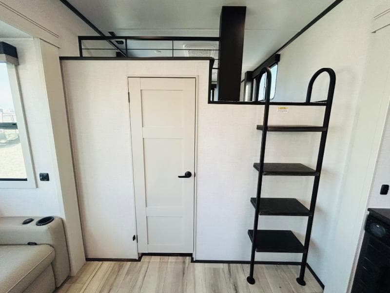 2025 Keystone 2025 Keystone Alpine Avalanche Edition - thumbnail 85