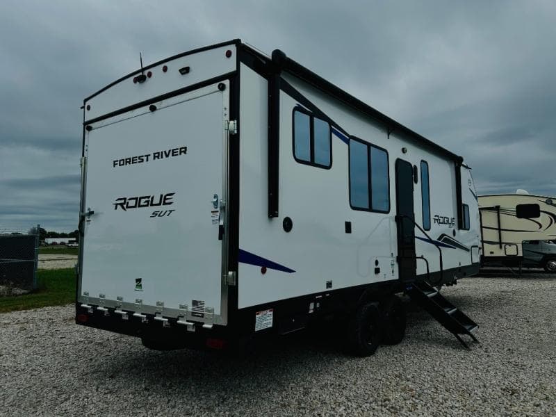 2026 Forest River 2026 Forest River Vengeance Rogue Sut Toy Hauler - thumbnail 4