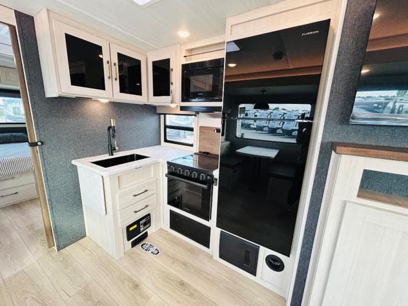 2026 Forest River 2026 Forest River Surveyor Legend - thumbnail 19