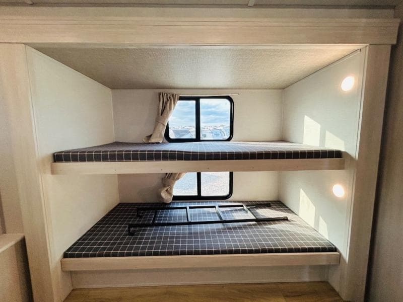 2026 Forest River 2026 Forest River Surveyor Legend - thumbnail 66