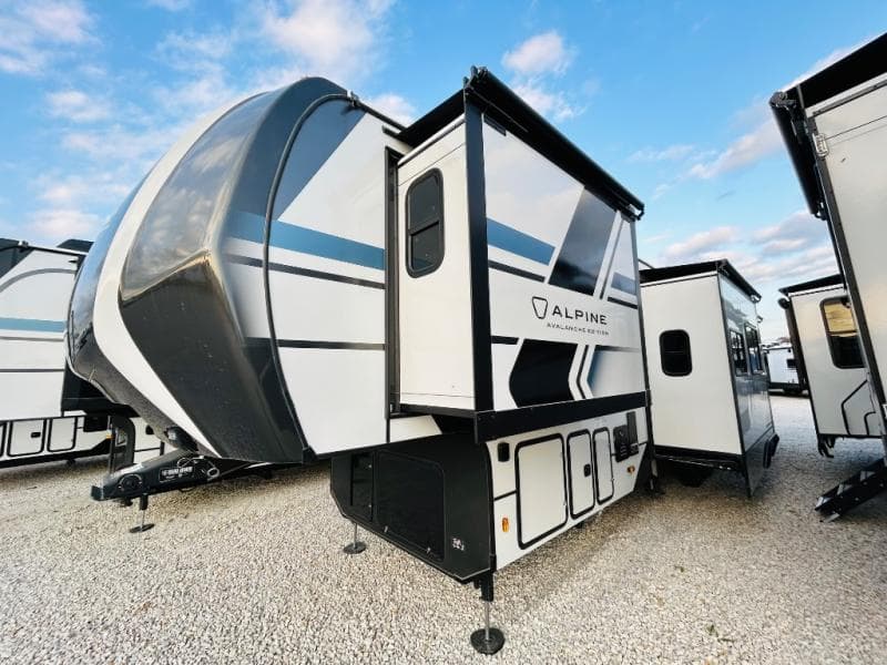 2026 Keystone 2026 Keystone Alpine Avalanche Edition - thumbnail 7