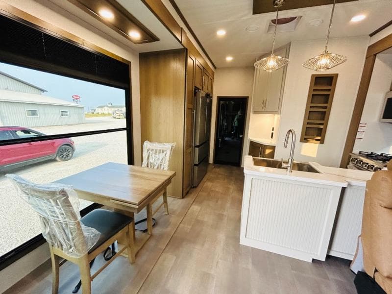 2026 Keystone RV 2026 Keystone RV Fuzion Toy Hauler - thumbnail 27