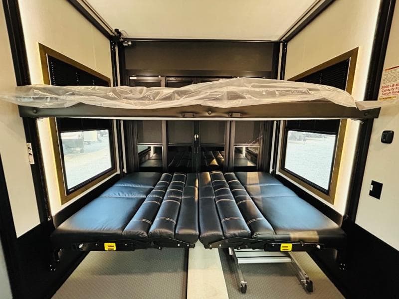 2026 Keystone RV 2026 Keystone RV Fuzion Toy Hauler - thumbnail 69