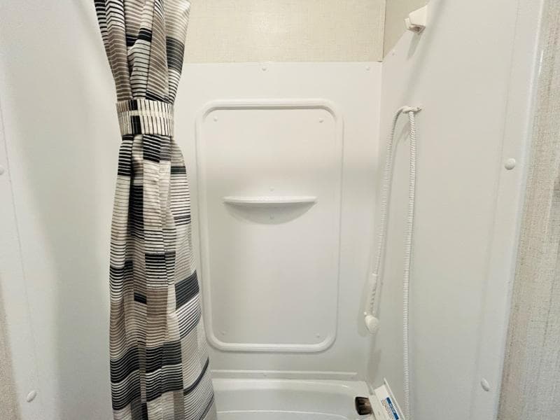 2026 Keystone RV 2026 Keystone RV Fuzion Toy Hauler - thumbnail 82