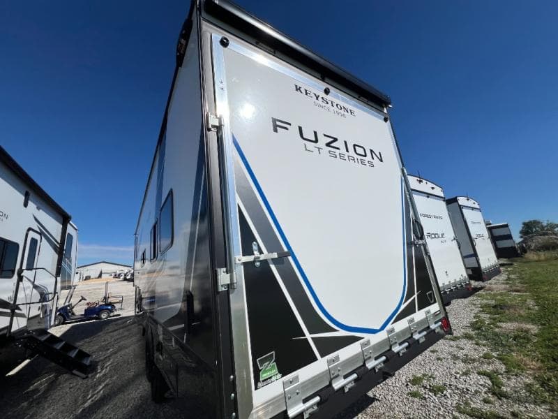 2026 Keystone 2026 Keystone Fuzion Impact Edition Toy Hauler - thumbnail 6