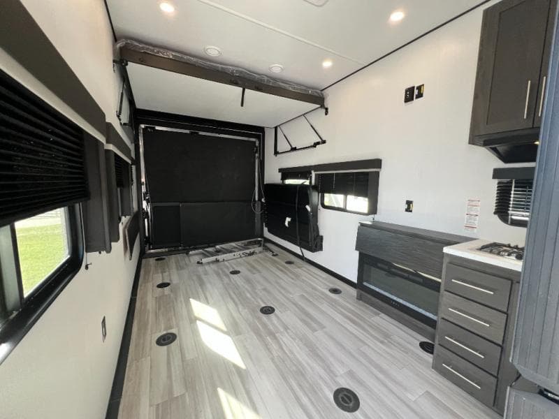 2026 Keystone 2026 Keystone Fuzion Impact Edition Toy Hauler - thumbnail 15