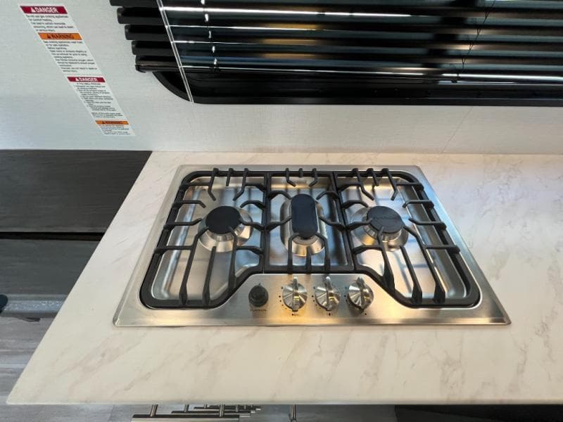 2026 Keystone 2026 Keystone Fuzion Impact Edition Toy Hauler - thumbnail 22